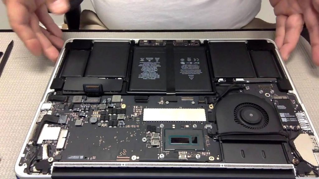 MacBook и вода