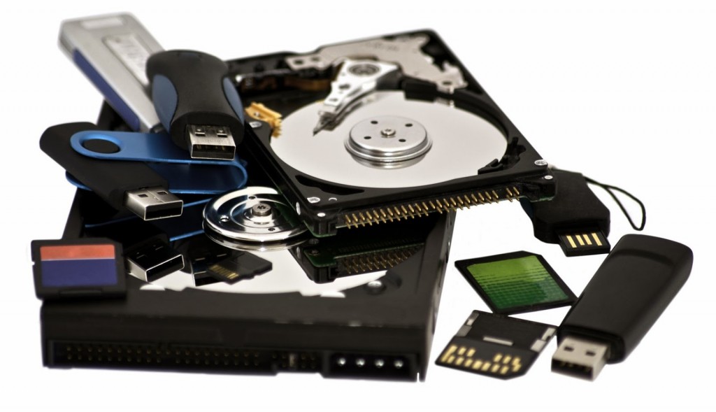 Відновлення інформації з жорстких дисків, флешок, SSD накопичувачів