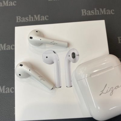 Пример лазерной гравировки на Apple AirPods и Xiaomi AirDots