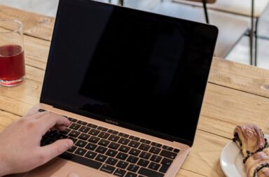 MacBook на macOS 10.15.4 почали перезавантажуватись