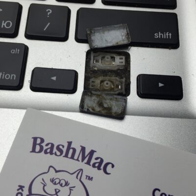 как правильно чистить клавиатуру MacBook