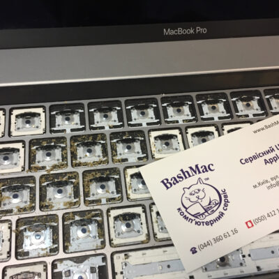 как правильно чистить клавиатуру MacBook