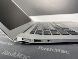 Рихтовка, выравнивание корпуса MacBook Air после падения