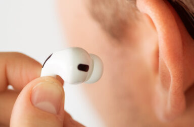 щелчки, треск и помехи в AirPods Pro
