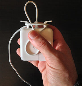 Як правильно змотувати шнур MagSafe